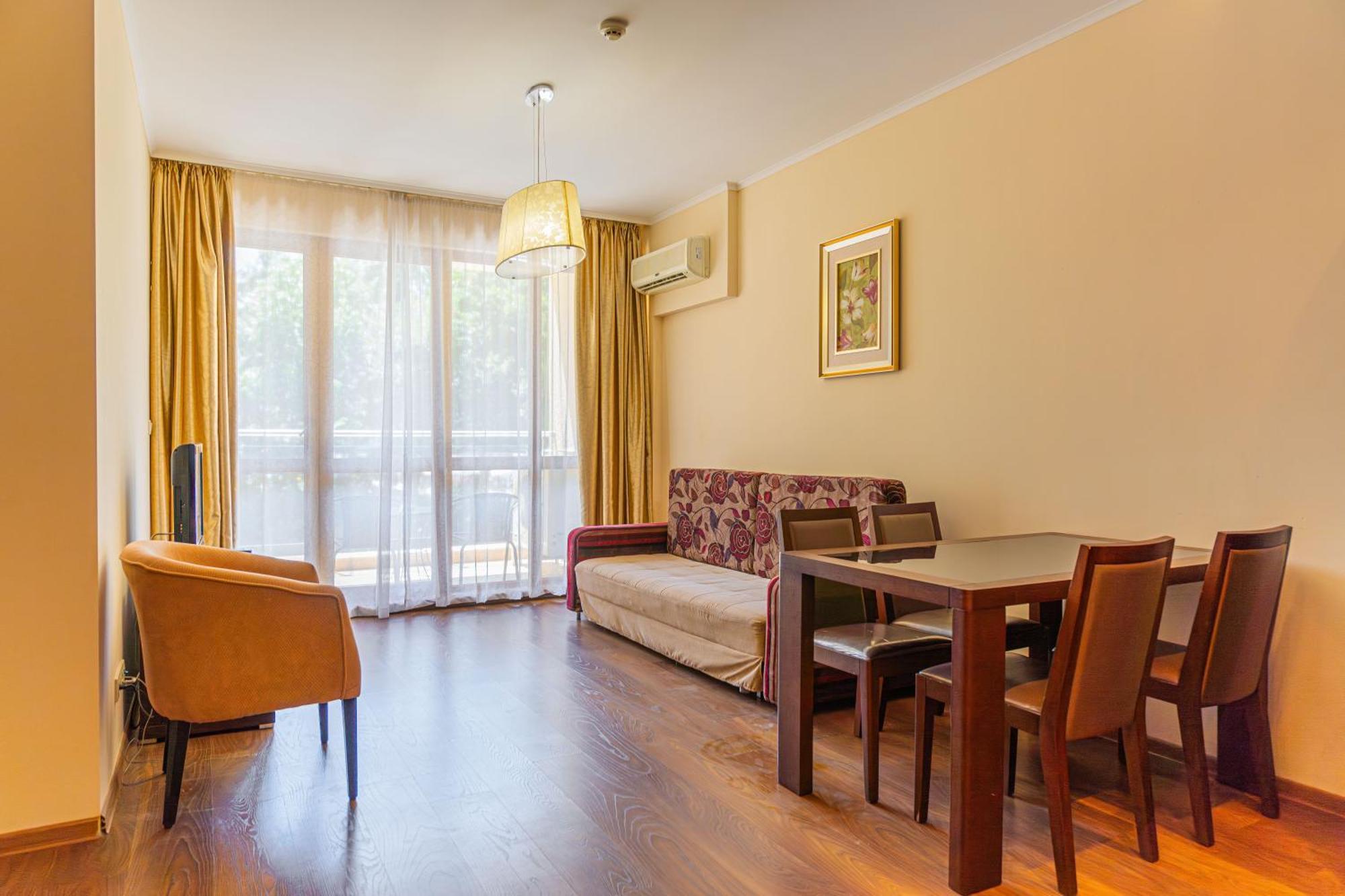 Golden Line Aparthotel